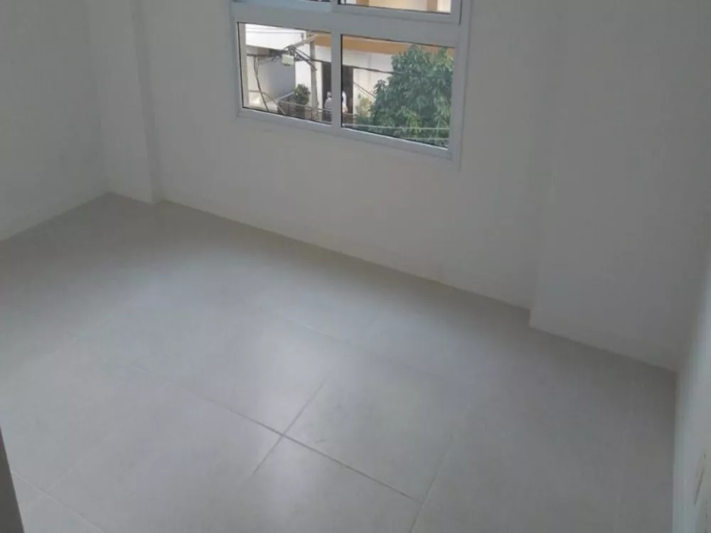 Apartamento à venda com 2 quartos, 72m² - Foto 7