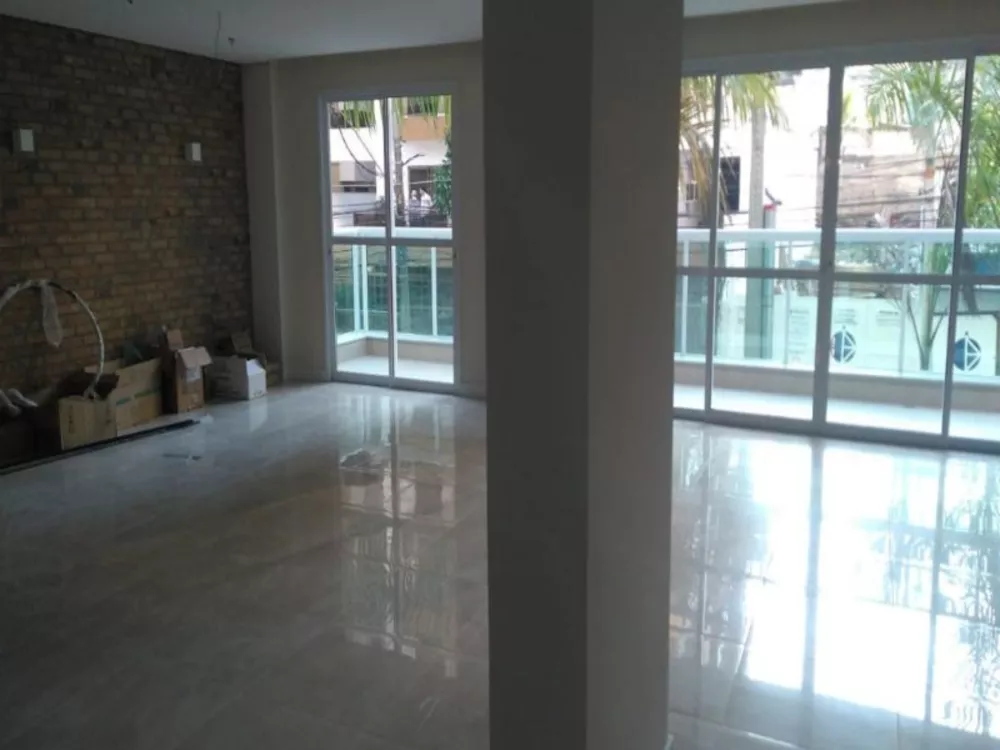 Apartamento à venda com 2 quartos, 72m² - Foto 4