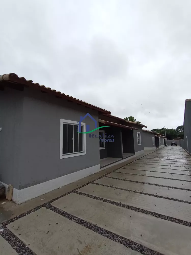 Casa à venda com 2 quartos, 60m² - Foto 1