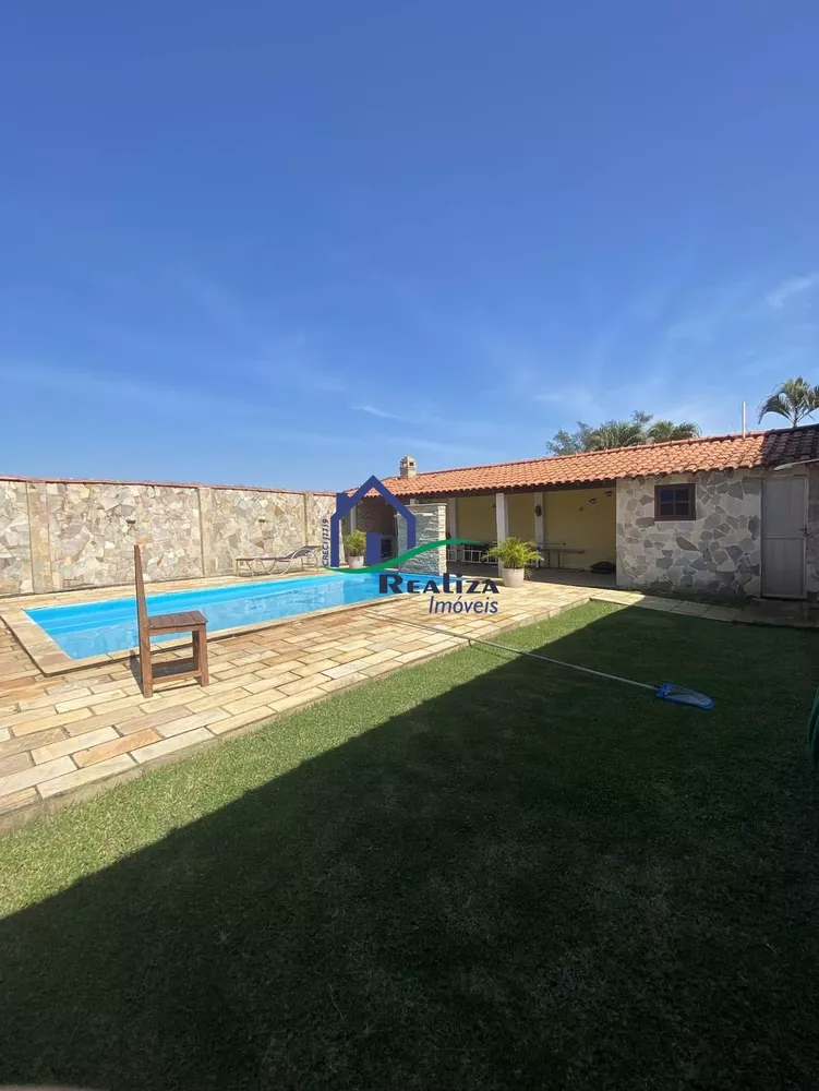 Casa à venda com 3 quartos, 480m² - Foto 1