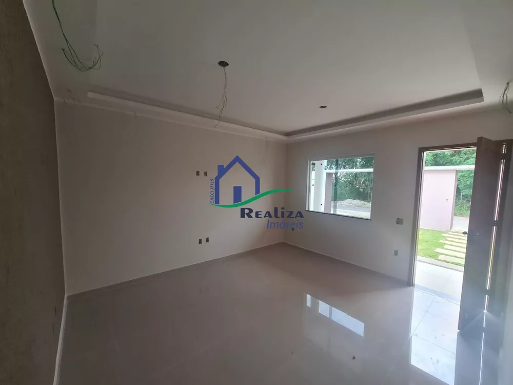 Casa à venda com 3 quartos, 110m² - Foto 4