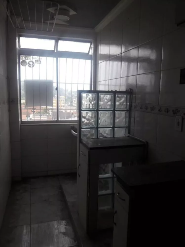 Apartamento à venda com 2 quartos, 70m² - Foto 2