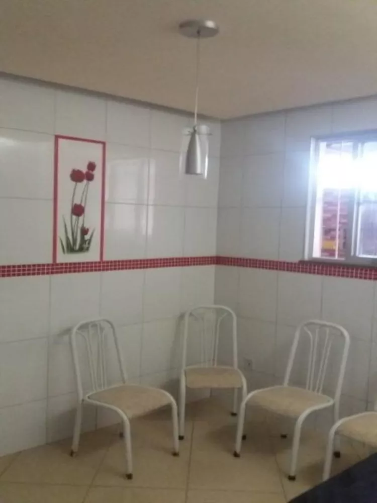 Casa à venda com 3 quartos, 100m² - Foto 8