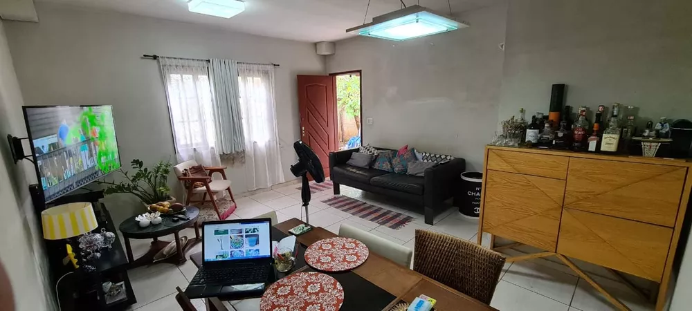 Casa à venda com 2 quartos, 90m² - Foto 4