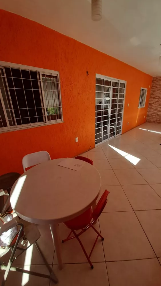 Casa à venda com 3 quartos, 170m² - Foto 1