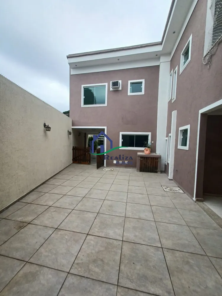 Casa, 3 quartos, 240 m² - Foto 2