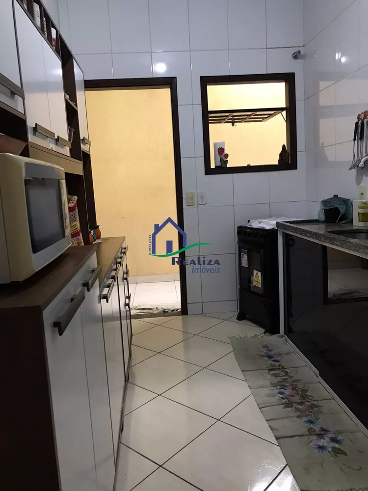 Casa à venda com 3 quartos, 70m² - Foto 7