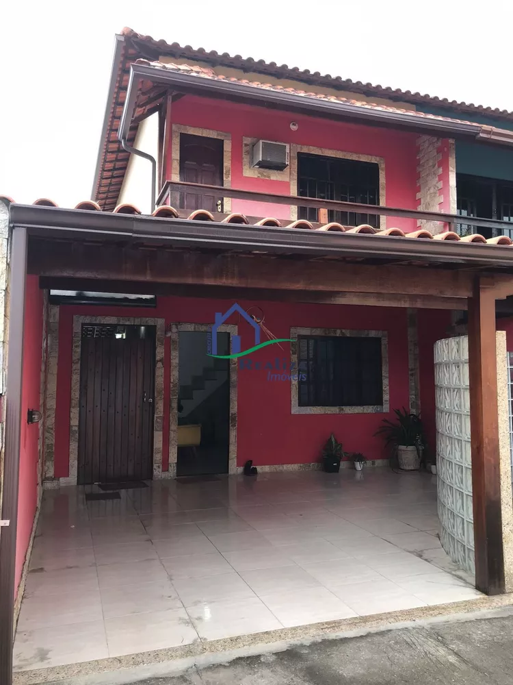 Casa à venda com 3 quartos, 70m² - Foto 1