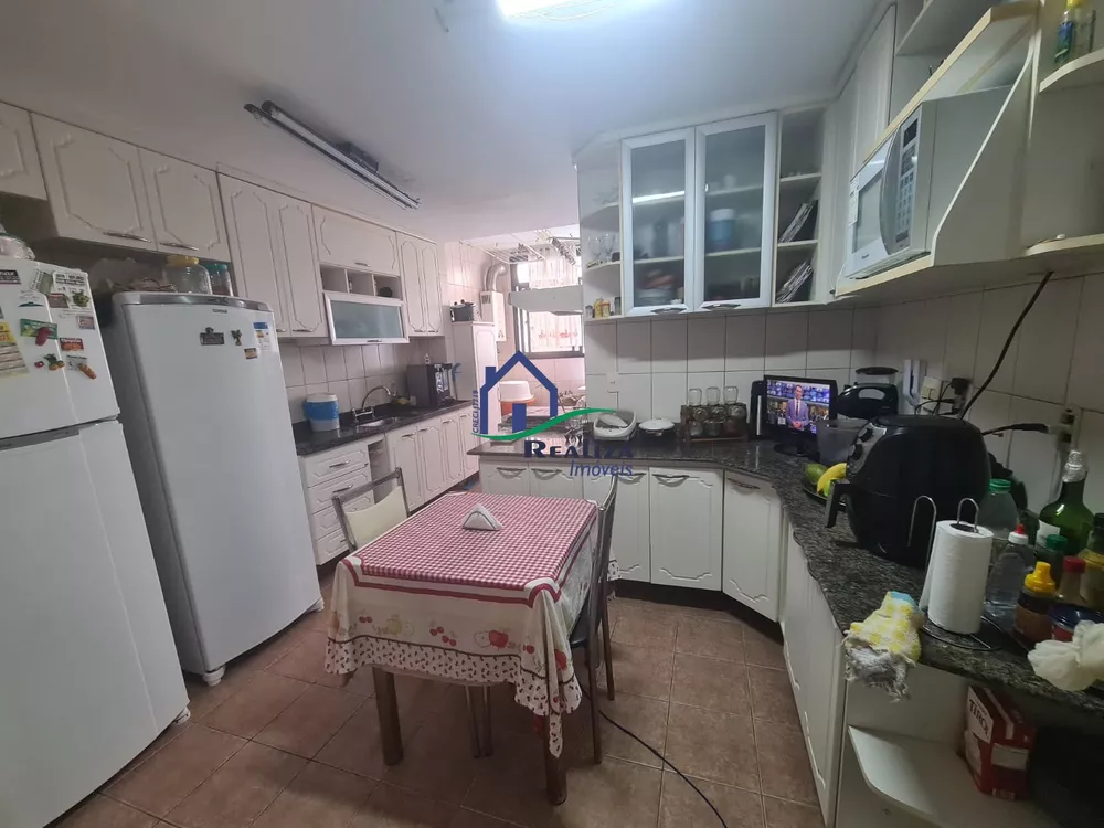 Apartamento à venda com 3 quartos, 167m² - Foto 4