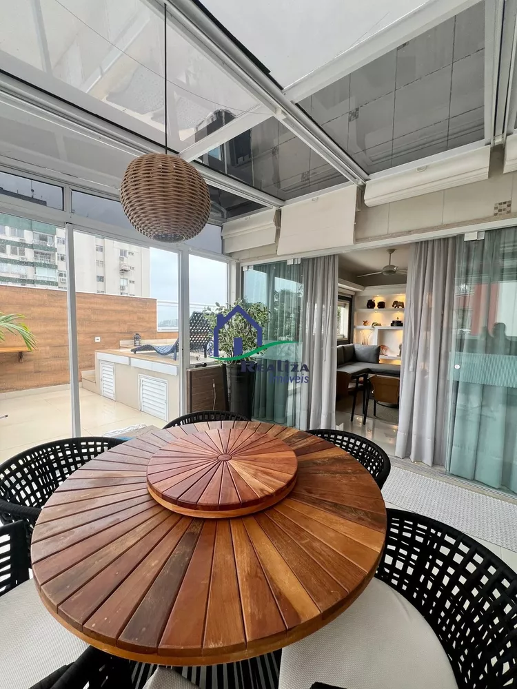 Cobertura, 3 quartos, 202 m² - Foto 1