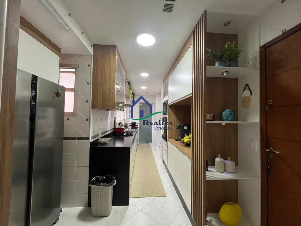 Cobertura, 3 quartos, 202 m² - Foto 2
