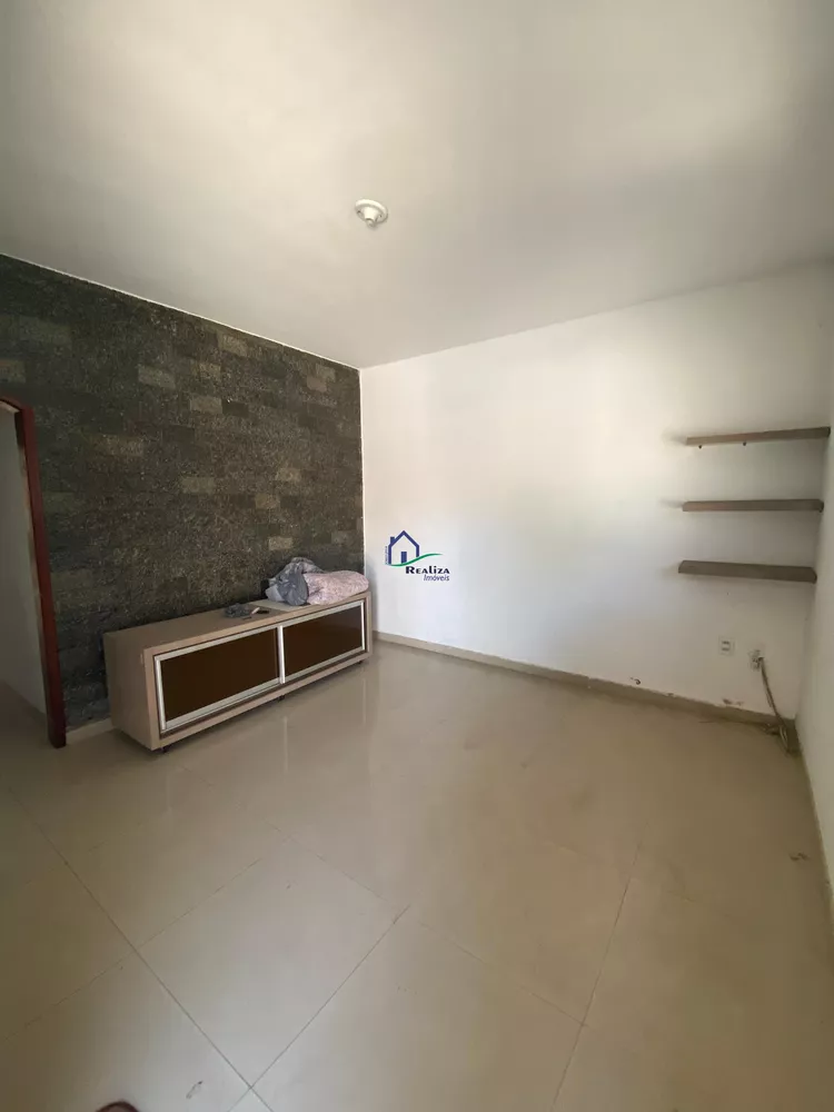 Casa à venda com 3 quartos, 65m² - Foto 4