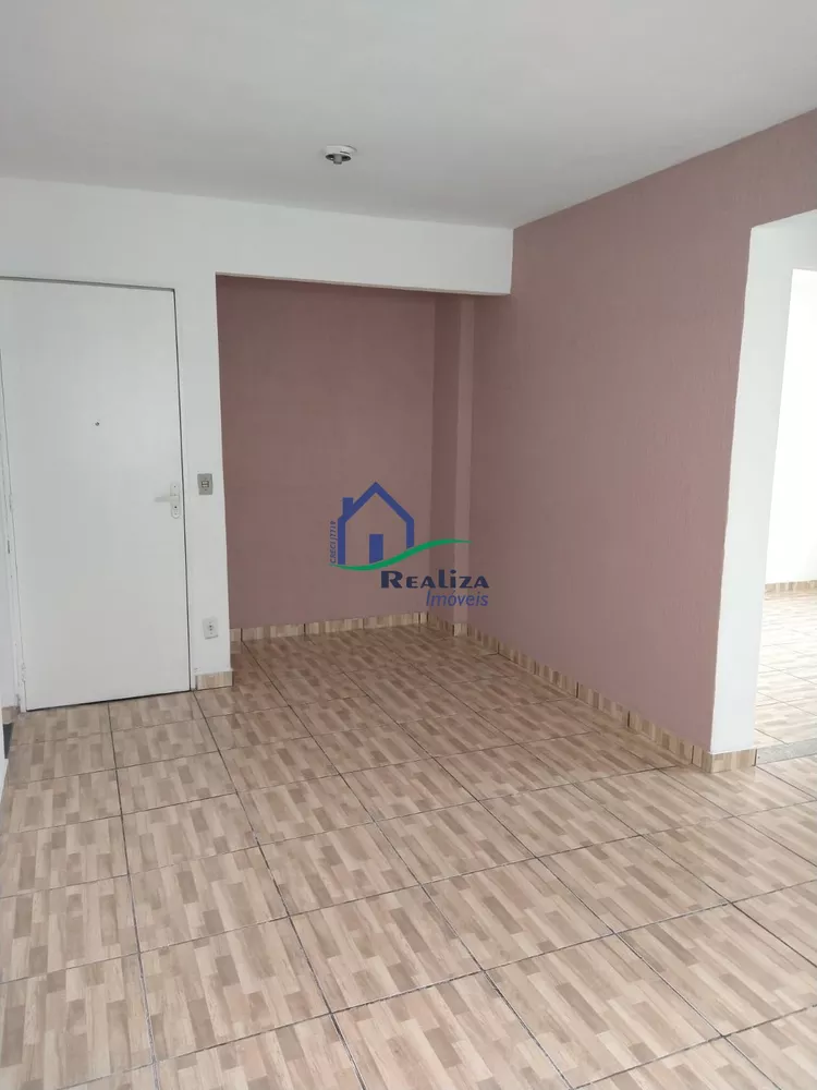 Apartamento à venda com 2 quartos, 65m² - Foto 3