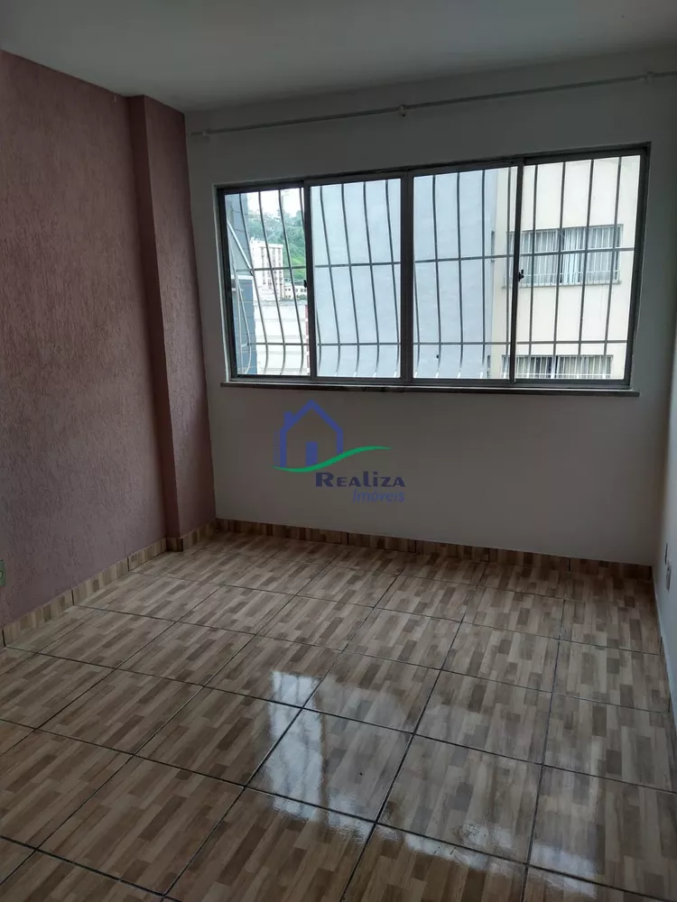 Apartamento à venda com 2 quartos, 65m² - Foto 2