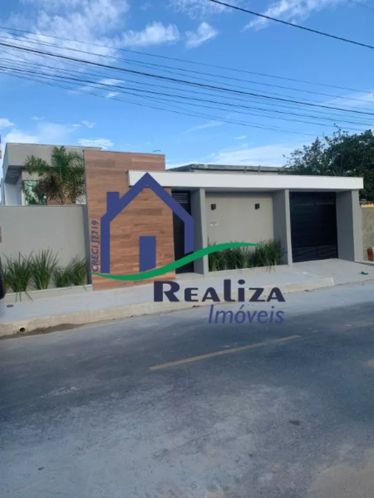 Casa à venda com 3 quartos, 131m² - Foto 1