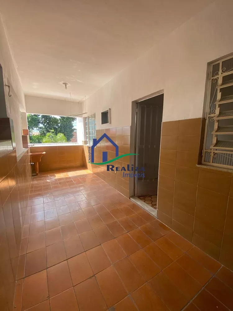 Casa para alugar com 2 quartos, 65m² - Foto 1