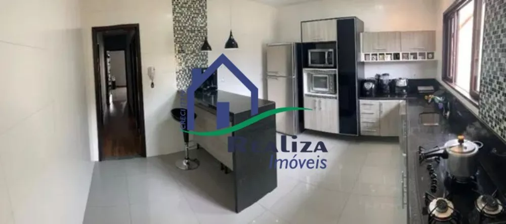 Casa, 3 quartos, 210 m² - Foto 3