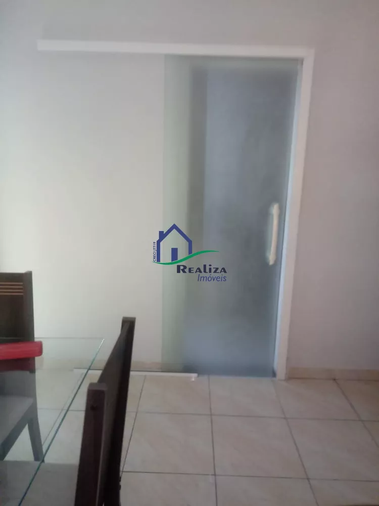 Apartamento à venda com 2 quartos, 70m² - Foto 1