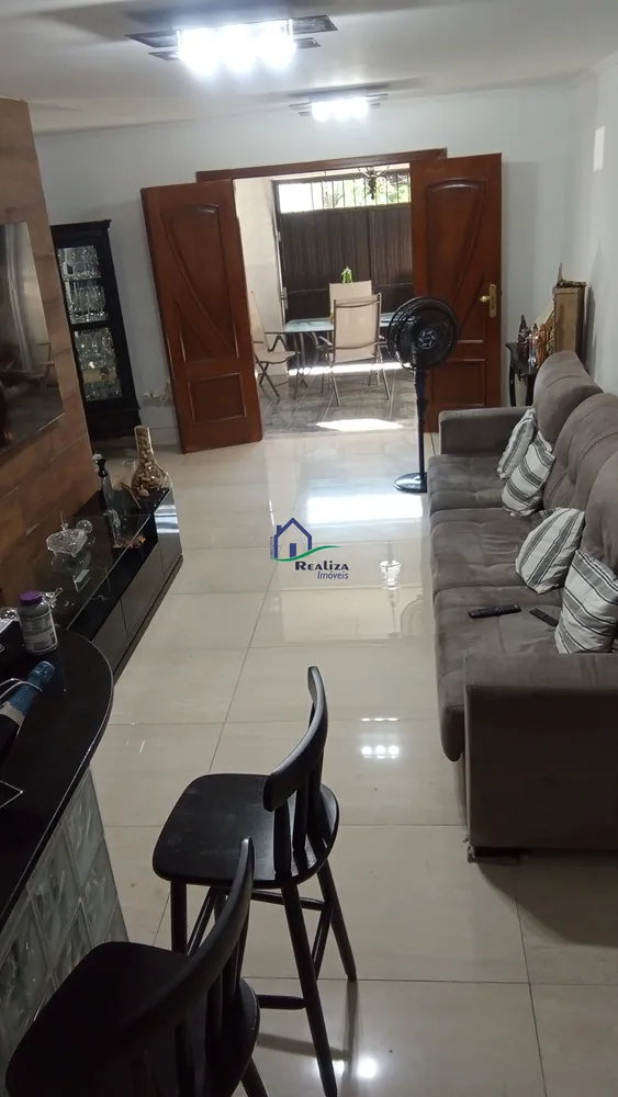 Casa, 4 quartos, 360 m² - Foto 1