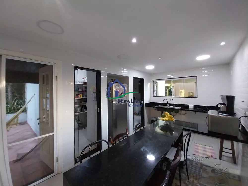 Casa, 6 quartos, 300 m² - Foto 19