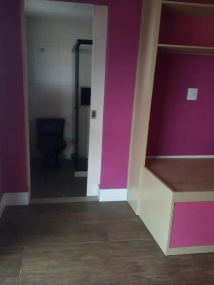 Apartamento à venda com 3 quartos, 130m² - Foto 2