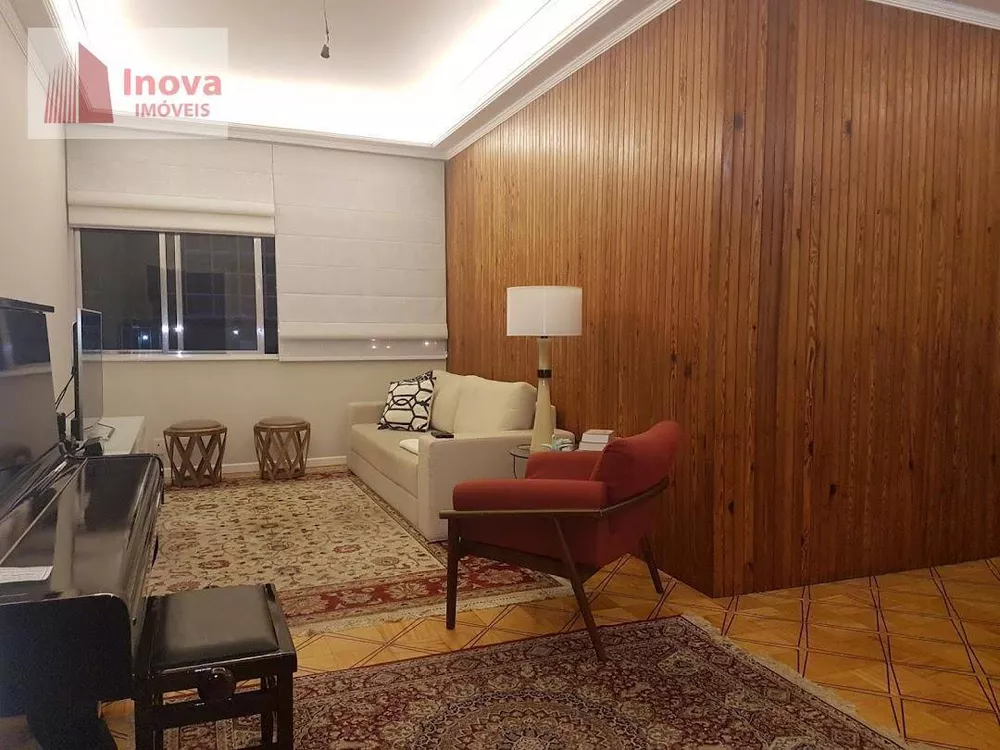 Apartamento à venda com 3 quartos, 140m² - Foto 1