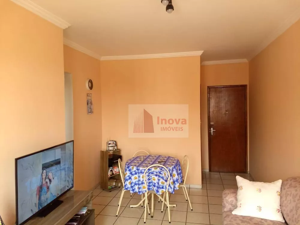 Apartamento à venda com 2 quartos, 64m² - Foto 1