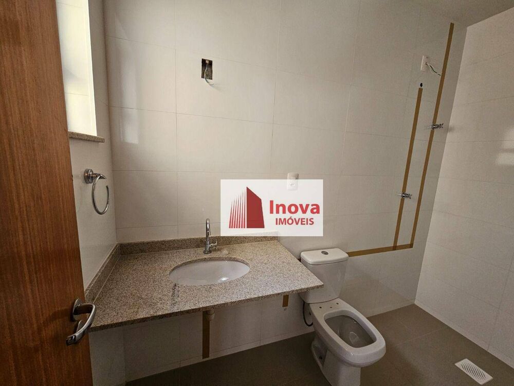 Cobertura à venda com 3 quartos, 210m² - Foto 2