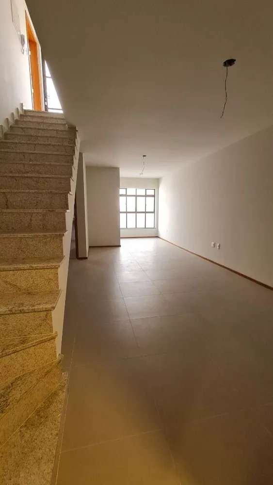 Cobertura à venda com 3 quartos, 160m² - Foto 3