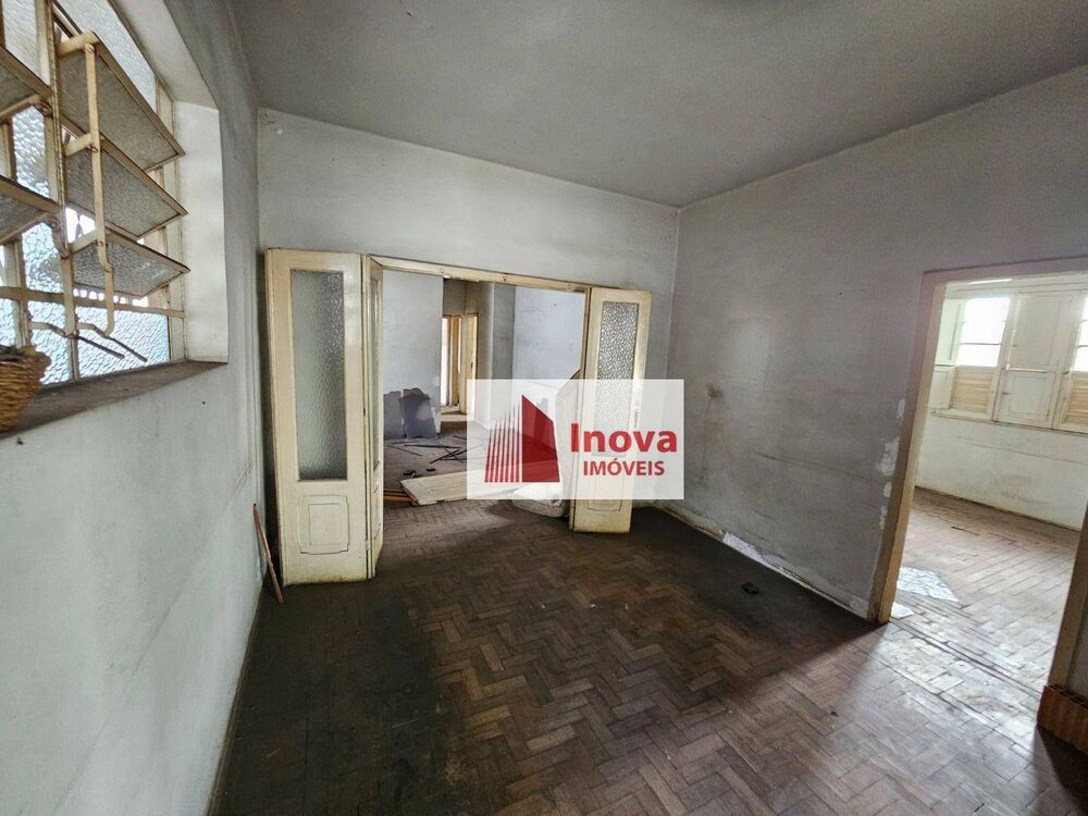 Casa à venda com 3 quartos, 130m² - Foto 4