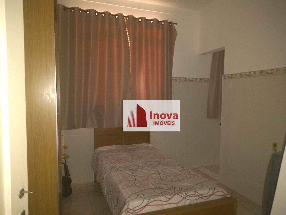 Casa à venda com 4 quartos, 300m² - Foto 4