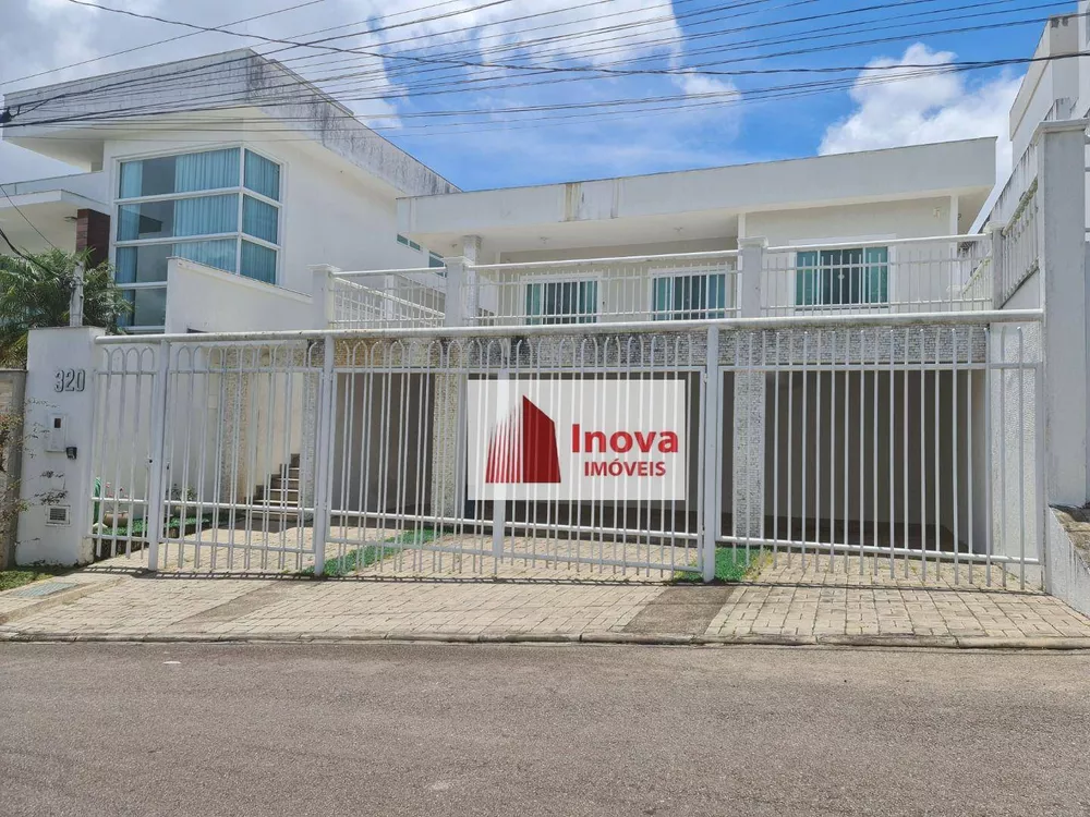 Casa de Condomínio à venda com 4 quartos, 350m² - Foto 1