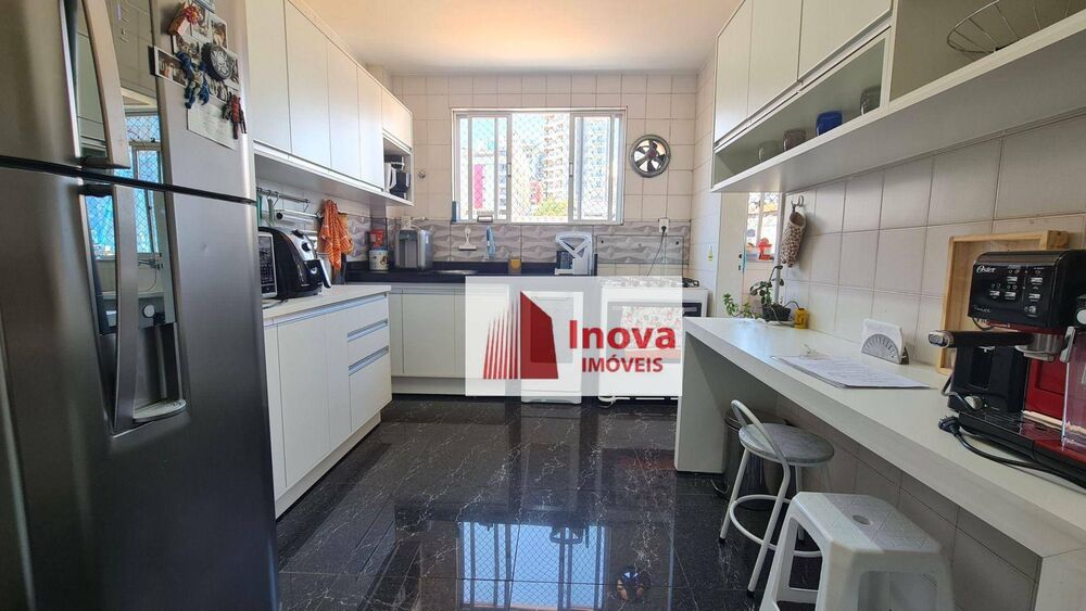Cobertura à venda com 4 quartos, 180m² - Foto 1