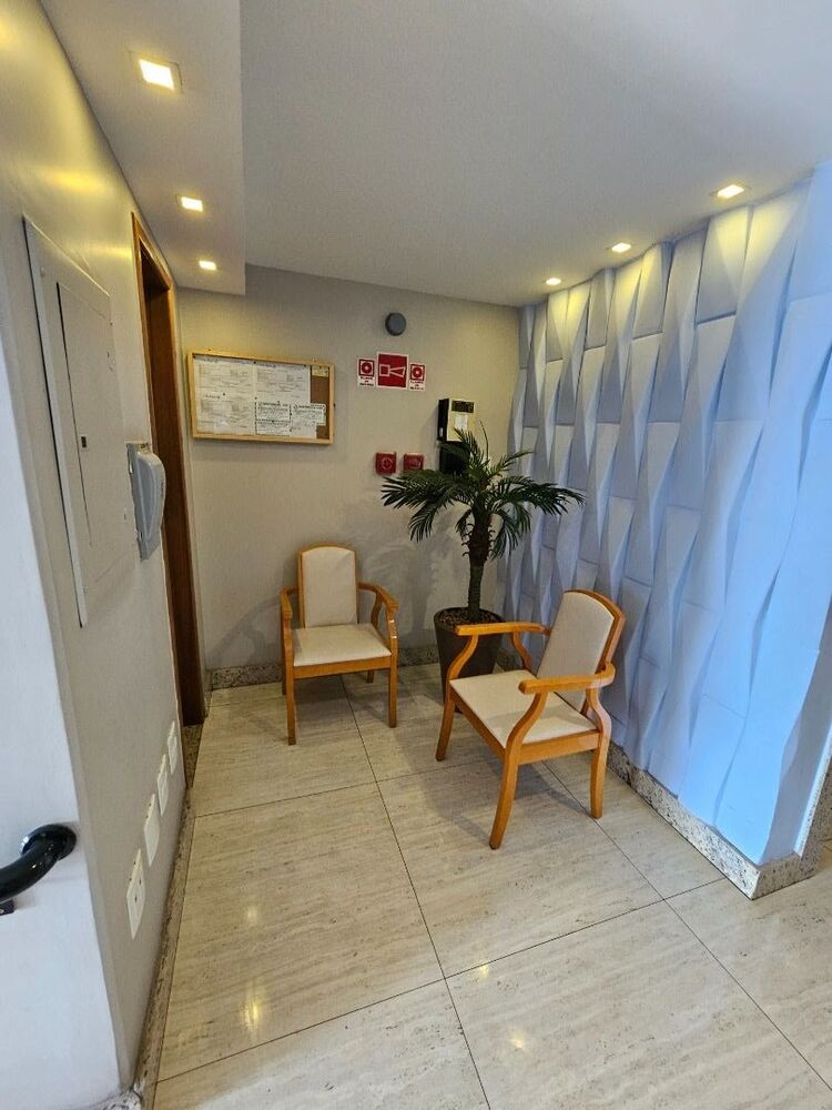 Apartamento à venda com 3 quartos, 90m² - Foto 2