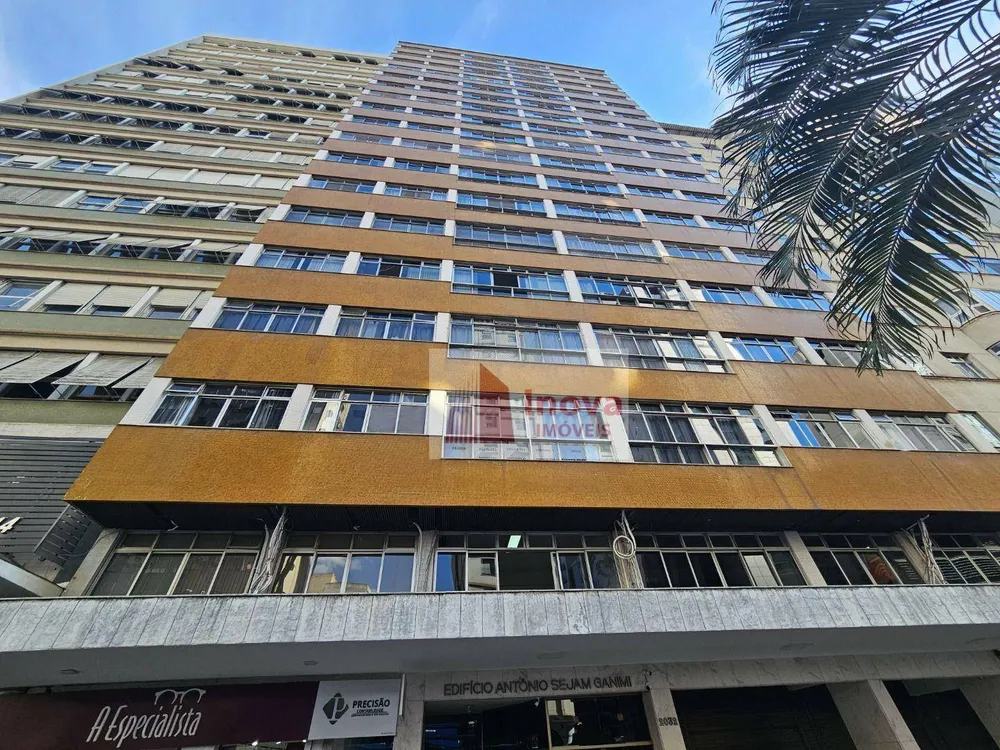 Apartamento, 3 quartos, 240 m² - Foto 2