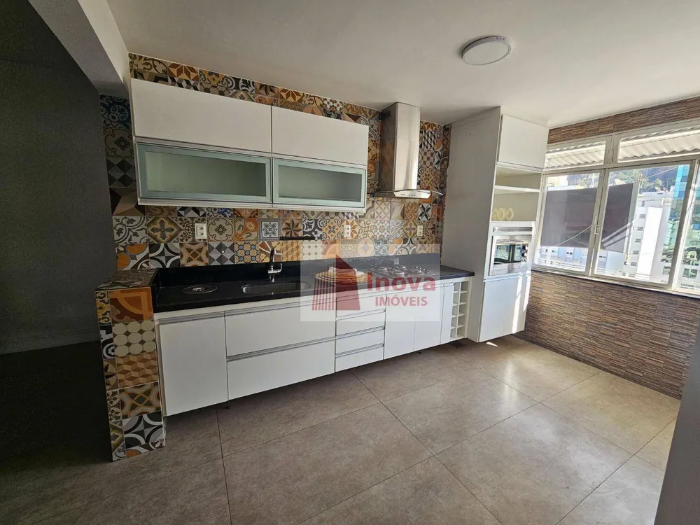 Apartamento, 3 quartos, 240 m² - Foto 1