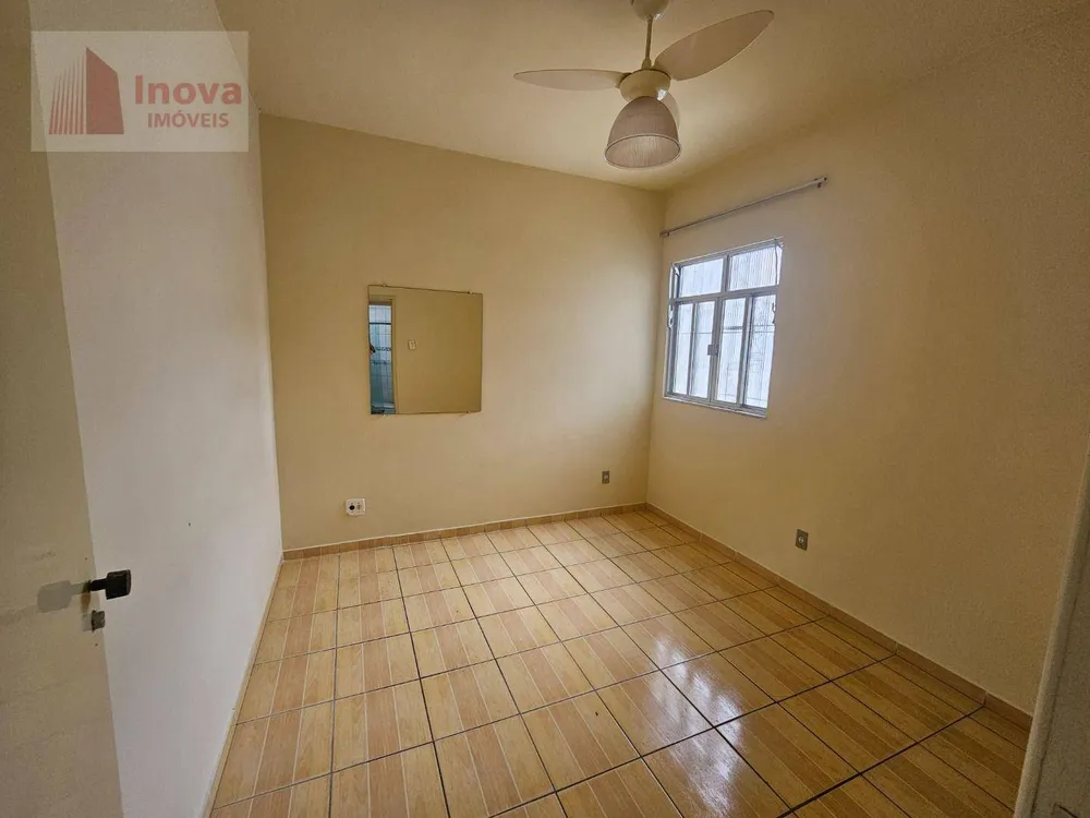 Casa, 6 quartos, 195 m² - Foto 3