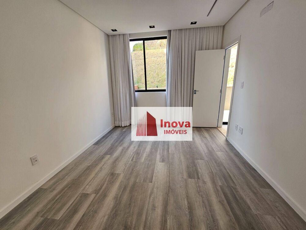 Casa de Condomínio à venda com 3 quartos, 350m² - Foto 4