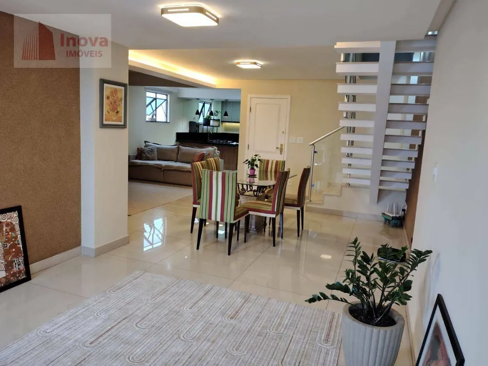 Cobertura, 4 quartos, 197 m² - Foto 2