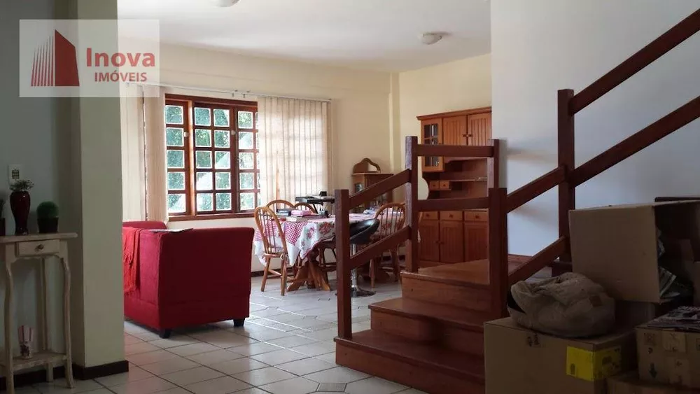 Casa de Condomínio à venda com 4 quartos, 450m² - Foto 4