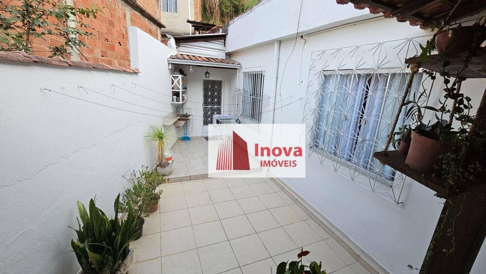 Casa à venda com 2 quartos, 95m² - Foto 4