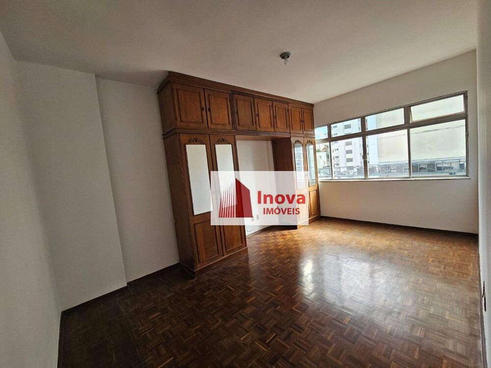 Apartamento à venda com 4 quartos, 200m² - Foto 6