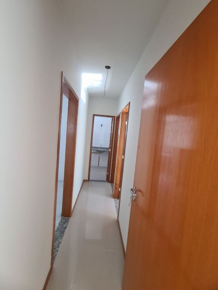 Apartamento à venda com 2 quartos, 72m² - Foto 2