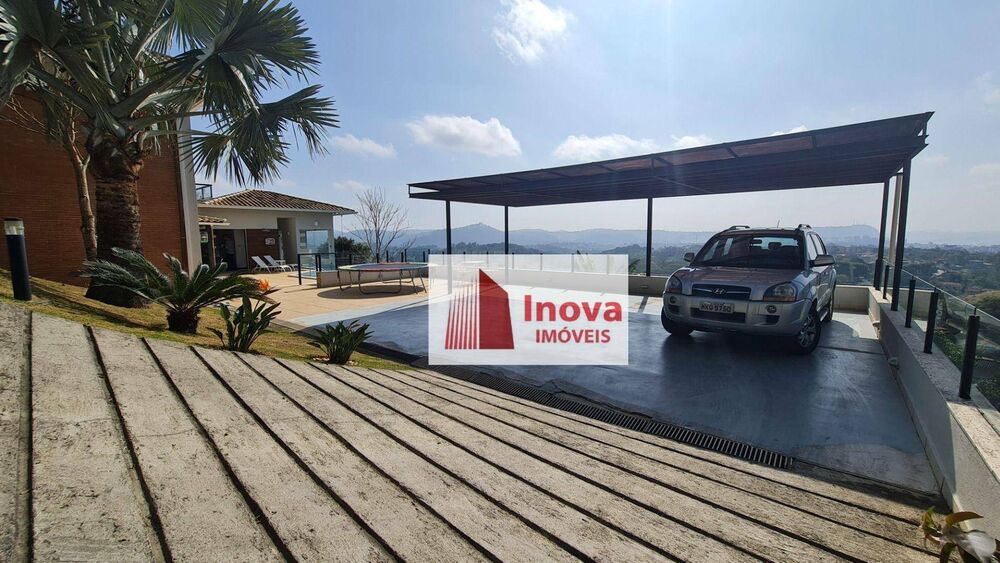 Casa de Condomínio à venda com 4 quartos, 241m² - Foto 1