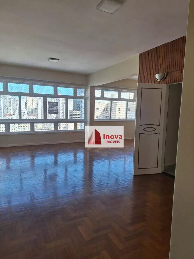 Apartamento à venda com 3 quartos, 148m² - Foto 2