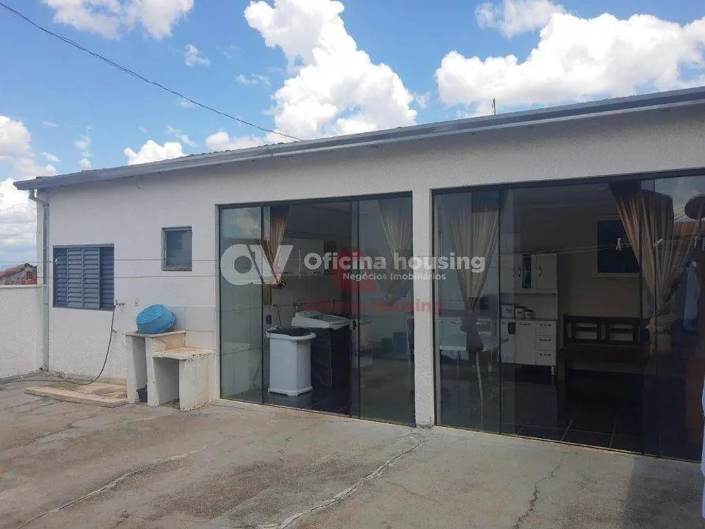 Casa à venda com 4 quartos, 151m² - Foto 3