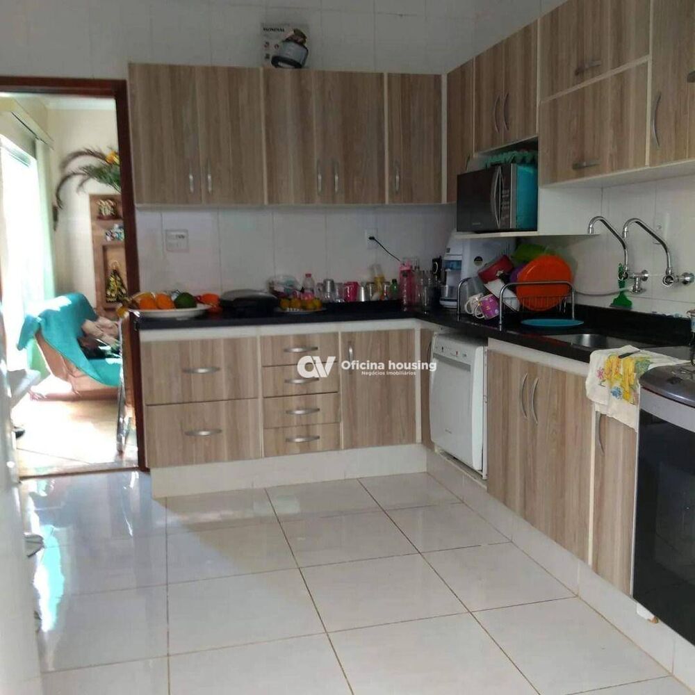 Casa à venda com 3 quartos, 300m² - Foto 5