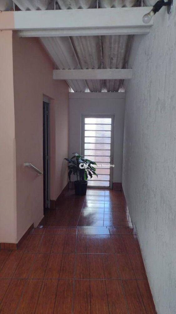 Casa à venda com 2 quartos, 125m² - Foto 2