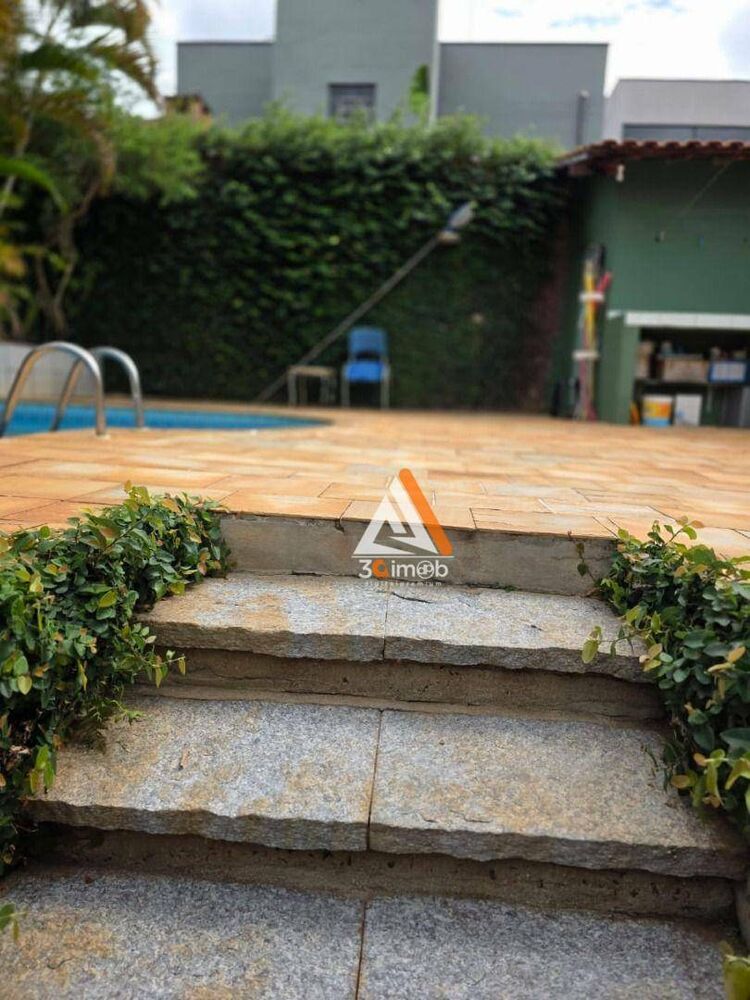 Sobrado à venda e aluguel com 3 quartos, 214m² - Foto 2