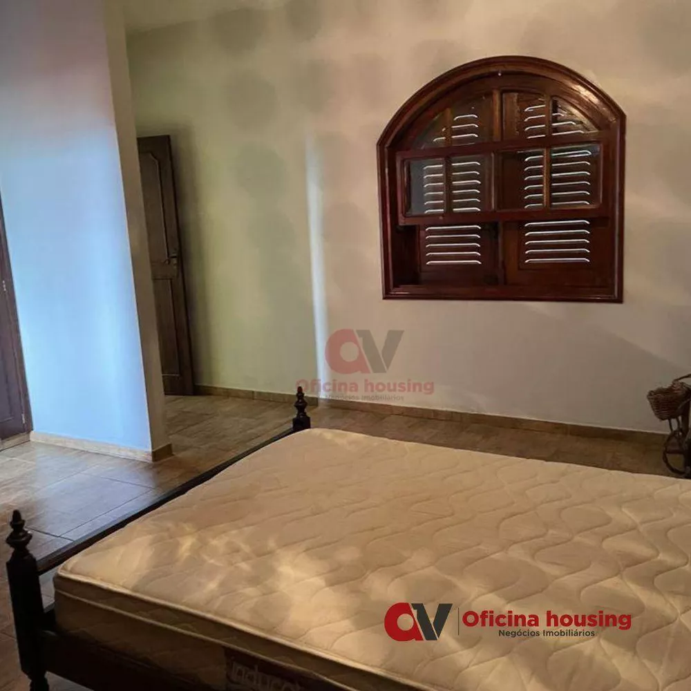 Casa à venda e aluguel com 4 quartos, 335m² - Foto 8